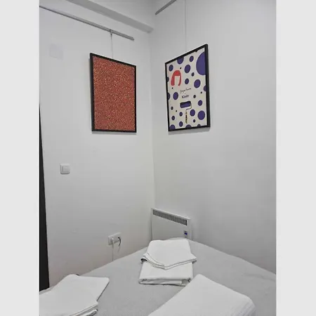 Kusama New Business Grade Comfort * Belgrade